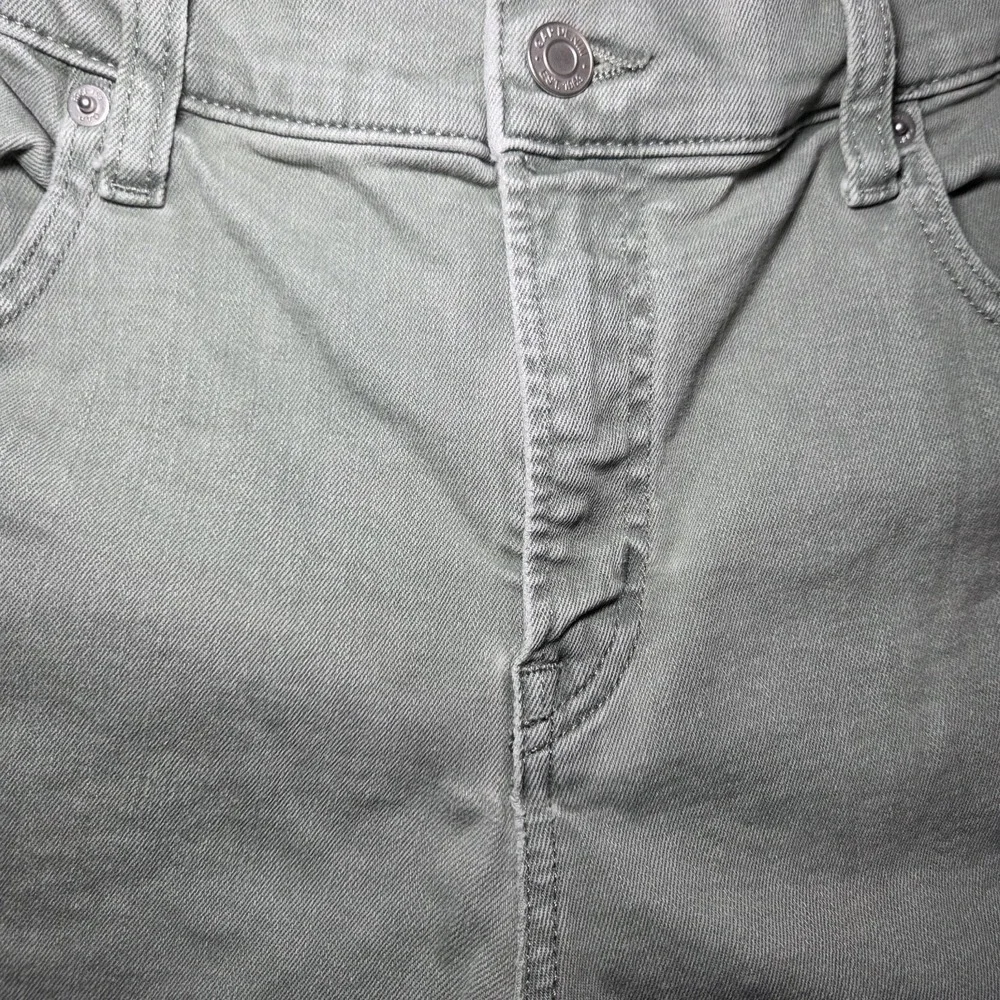 GAP Girlfriend Jeans Women's‎ 32 Regular Green Stretch Denim Mid Rise Straight